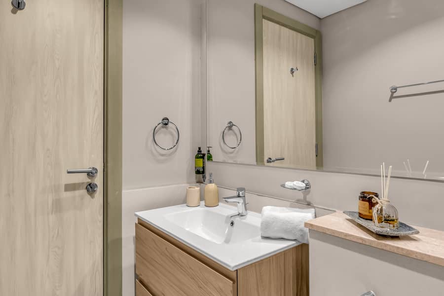 12 7ST00683. jpg