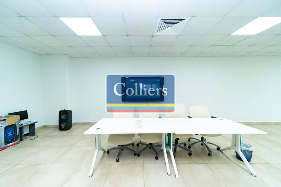 8 Colliers_HC -_-4. jpg