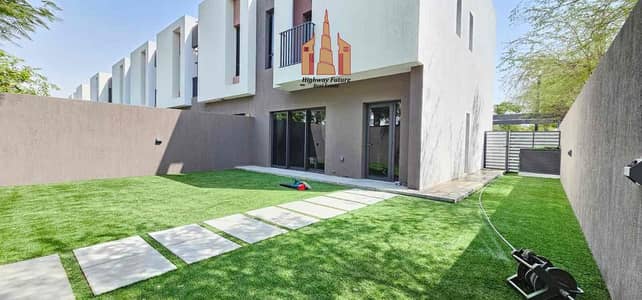 3 Bedroom Townhouse for Rent in Aljada, Sharjah - 5faa2c33-c866-4cac-bef0-109615619adc. jpg
