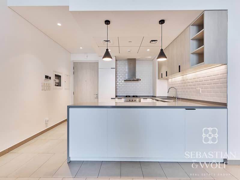 7 Kitchen 2. jpg