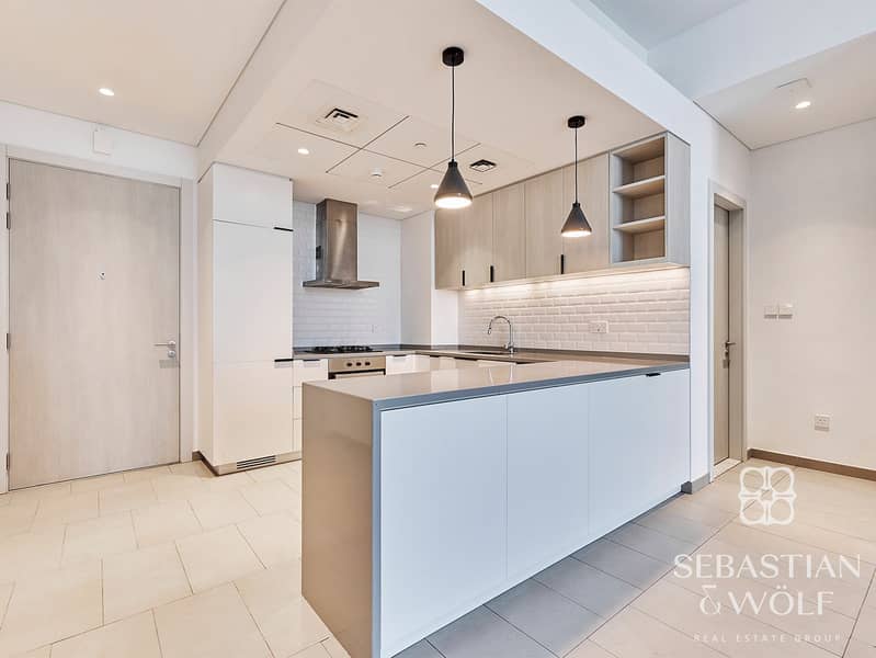 8 Kitchen 3. jpg