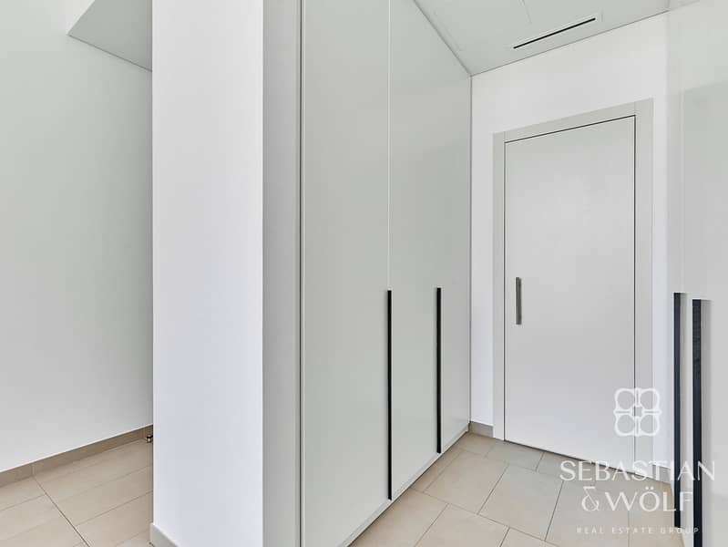 11 Cupboard 1. jpg