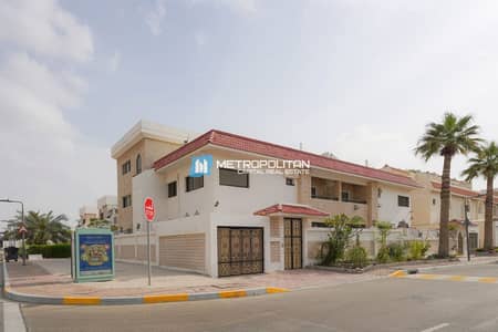 10 Bedroom Villa for Sale in Rawdhat Abu Dhabi, Abu Dhabi - Villa Compound|Corner Plot|10 Bedrooms|Unfurnished
