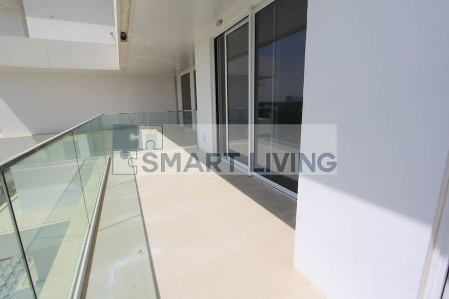 2 Marina_Atzert_Dubai_Real_Estate_AlBarari_7thHeaven_Rent_Flat_2Bed_Balcony. JPG