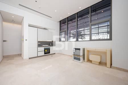 1 Bedroom Apartment for Sale in Business Bay, Dubai - Modern Luxury | Prime Location | Urban Living