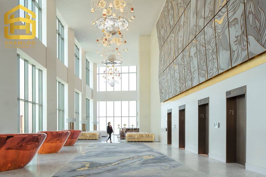 18 sky-lobby-on-floor-71. jpg