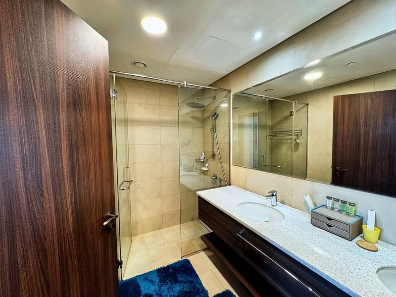 17 Avani+Palm+View+shower+6. jpg