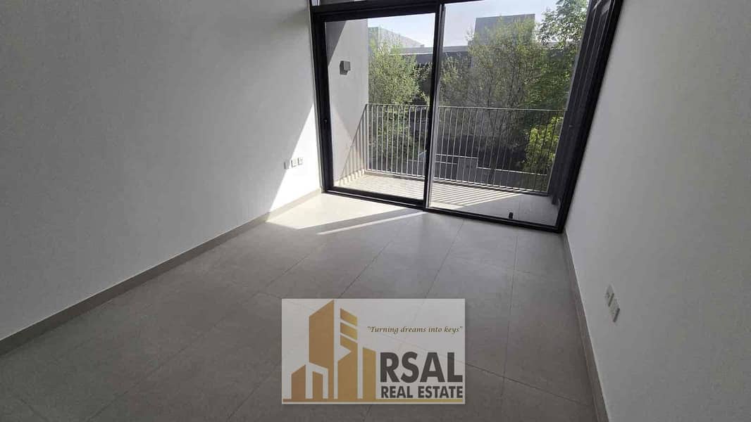 9 61486aed-1bd1-4444-8199-751d00db6b01. jpg