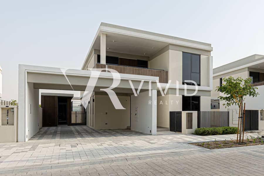 Single Row Villa | Linear Park | Large Plot Single Row Villa | Linear Park | Large Plot