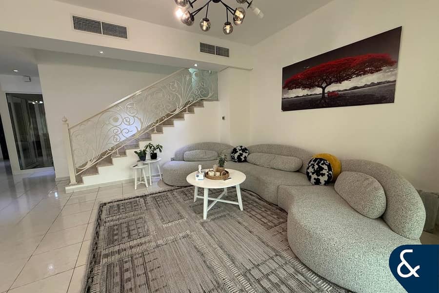 Вилла в Джумейра Вилладж Серкл (ДЖВС),Серкл Виллы, 4 cпальни, 280000 AED - 11794551 Вилла в Джумейра Вилладж Серкл (ДЖВС),Серкл Виллы, 4 cпальни, 280000 AED - 11794551