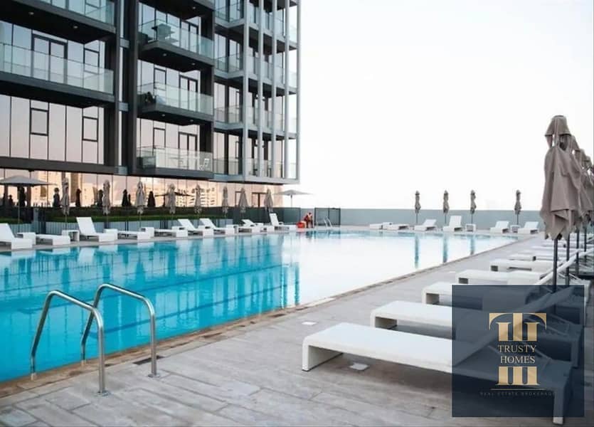 12 swimming pool. jpg