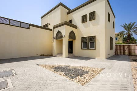 3 Bedroom Villa for Rent in Jumeirah Park, Dubai - Upgraded | Ready for Move In | Opposite park
