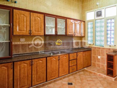 فیلا 4 غرف نوم للايجار في مدينة محمد بن زايد، أبوظبي - IMG_7395 - Copy. jpg