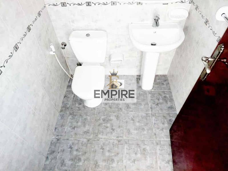 17 376fa5bd-64bd-4cab-a0b6-1aa297abc7dc. jpg