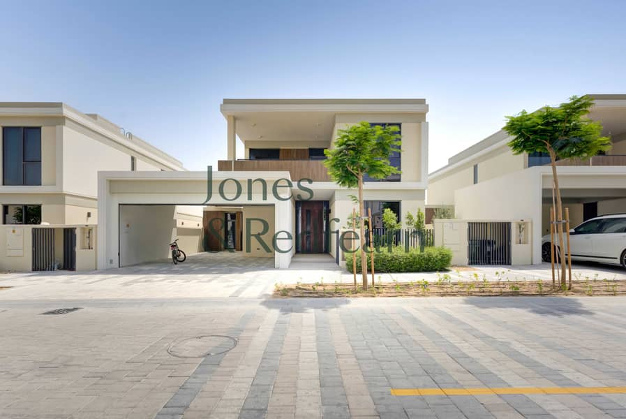 Fully upgraded | Landscaped | Garden house | Electric garage doors Fully upgraded | Landscaped | Garden house | Electric garage doors