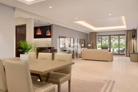 3 Bedroom Hotel Apartment for Rent in Palm Jumeirah, Dubai - Fully Serviced | Beach Access | Hotel Facilities