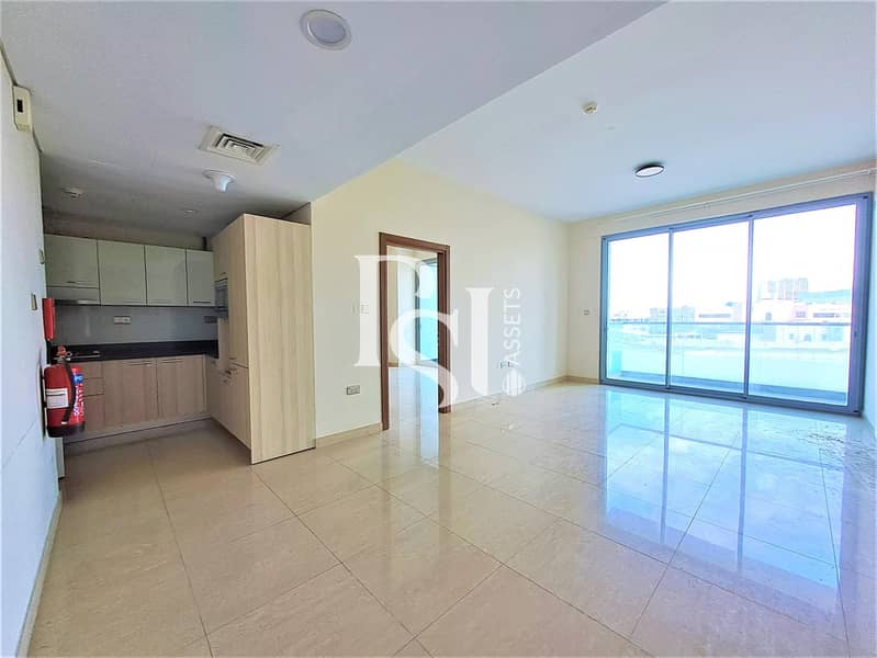 2 KITCHEN-LIVING ROOM. jpg