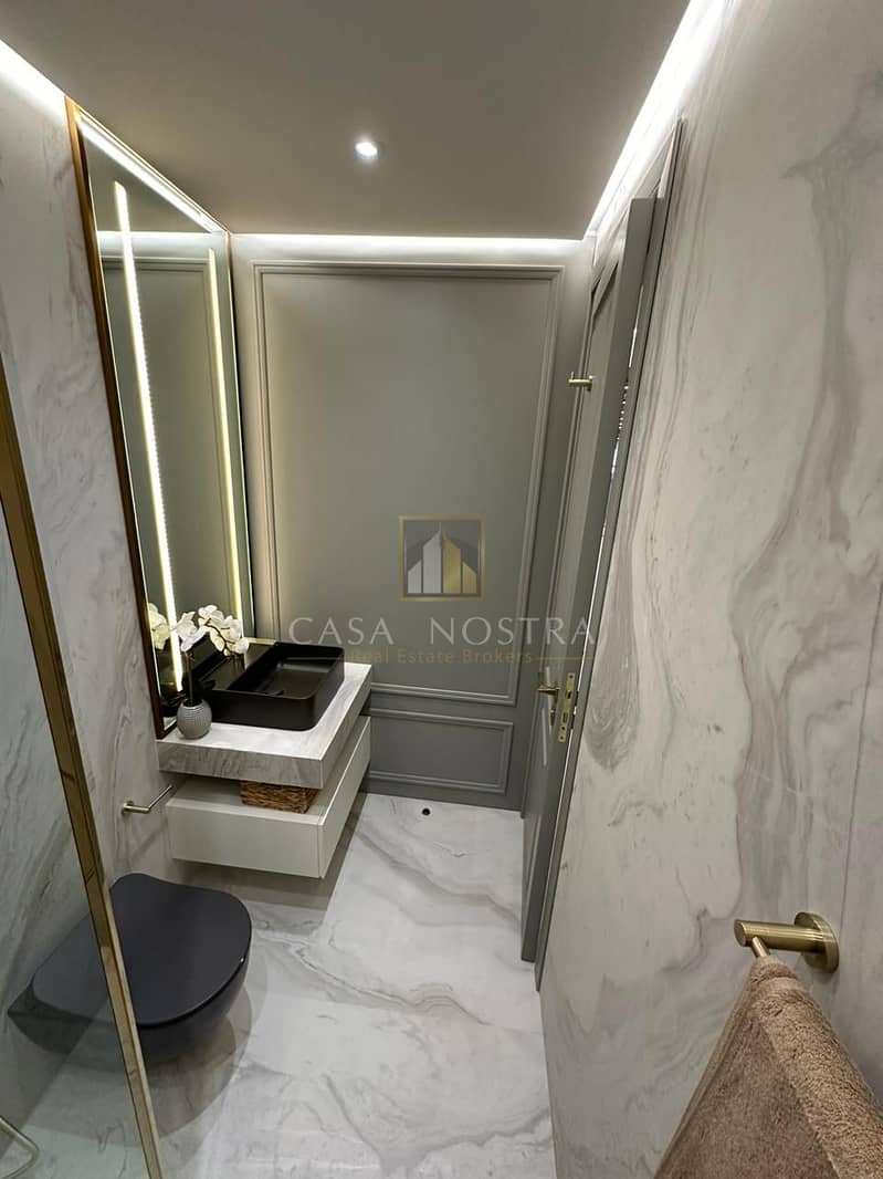 8 powder room. jpeg