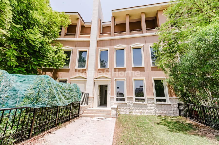位于汽车城,上城汽车城,温莎新月大厦 4 卧室的别墅 6200000 AED - 11745737 位于汽车城,上城汽车城,温莎新月大厦 4 卧室的别墅 6200000 AED - 11745737
