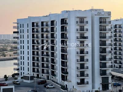 3 Bedroom Flat for Rent in Yas Island, Abu Dhabi - Vacant | Stylish 3BR Haven | Waterfront Vibes