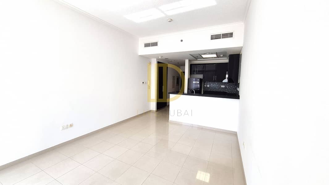Beautiful Studio in Botanica Tower | Balcony | Parking | Ready to move in Beautiful Studio in Botanica Tower | Balcony | Parking | Ready to move in