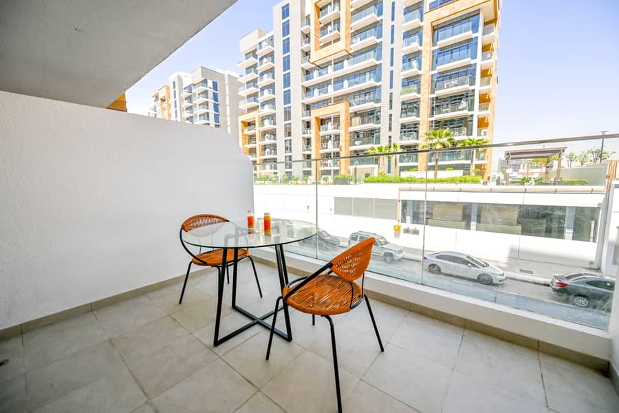 11 Balcony . jpg