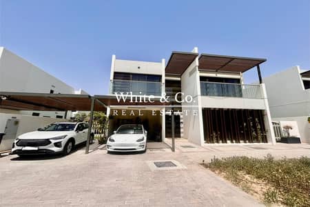 6 Bedroom Villa for Sale in DAMAC Hills 2 (Akoya by DAMAC), Dubai - Stunning Upgrade|Stand Alone|Best Cluster
