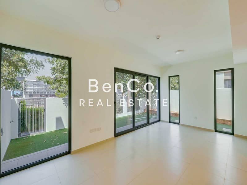 位于蒂拉尔阿尔加夫综合社区,伊兰住宅区 4 卧室的别墅 4100000 AED - 11560101 位于蒂拉尔阿尔加夫综合社区,伊兰住宅区 4 卧室的别墅 4100000 AED - 11560101