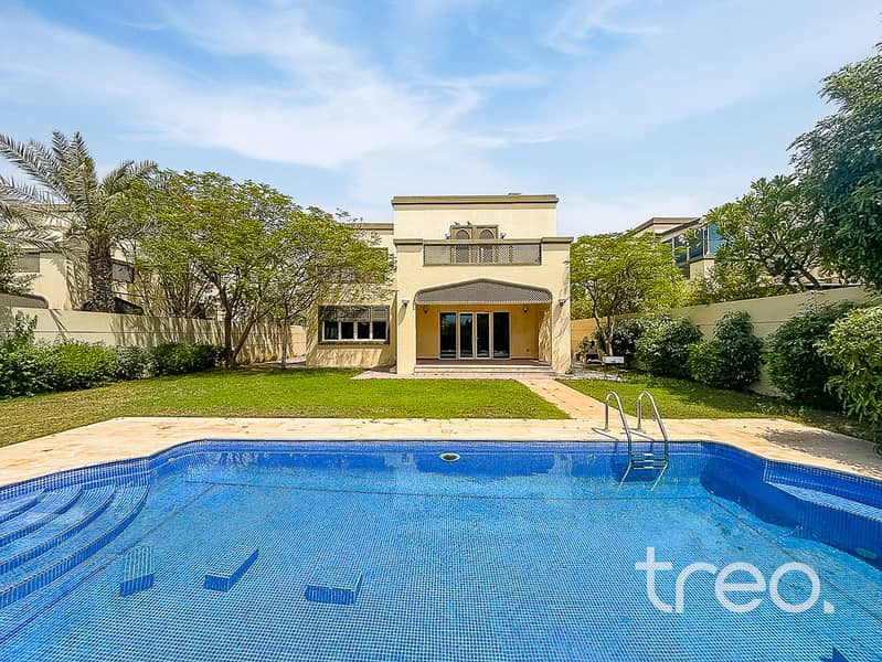 位于朱美拉公园社区，Regional 4 卧室的别墅 450000 AED - 11801775