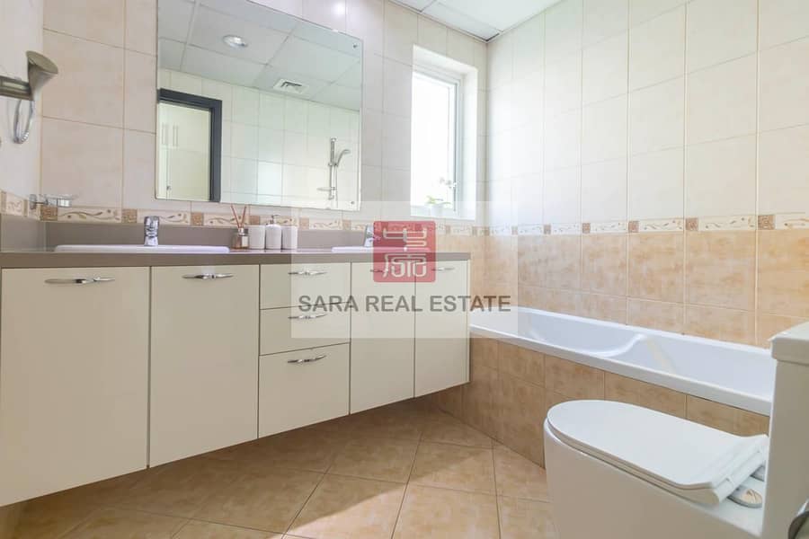 17 5.3 Master Bathroom. jpg