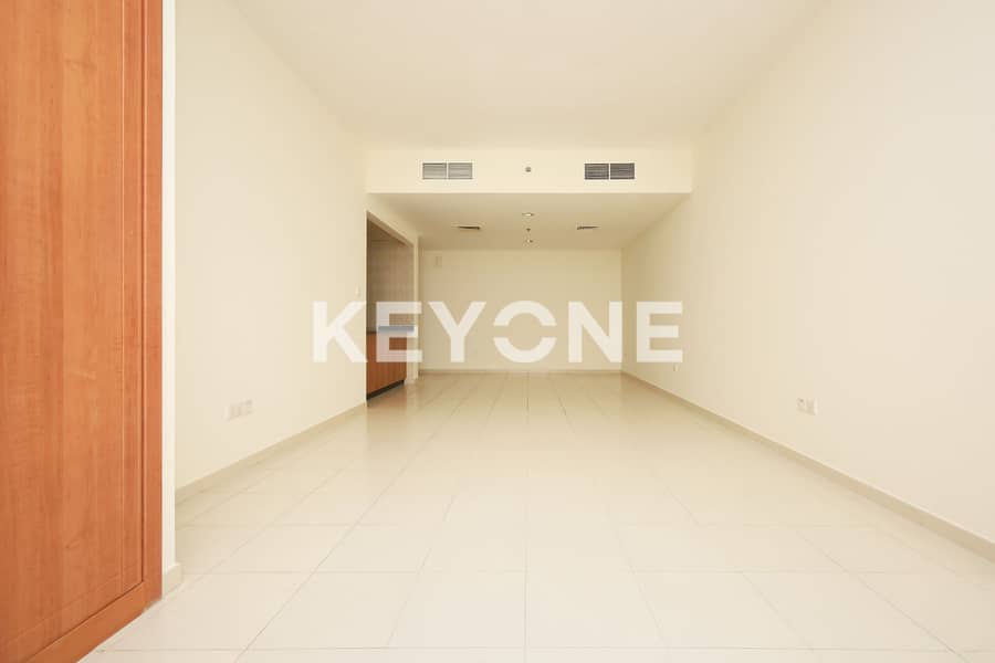 Stunning Studio Apartment | Modern Living | Prime Location Stunning Studio Apartment | Modern Living | Prime Location