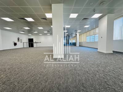 مکتب  للايجار في منطقة الكورنيش، أبوظبي - WhatsApp Image 2025-05-28 at 14.29. 27_e2cc9779. jpg