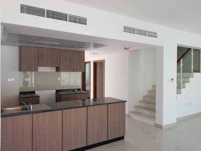 Vacant |3BHK |Full Facilities |Spacious Townhouse