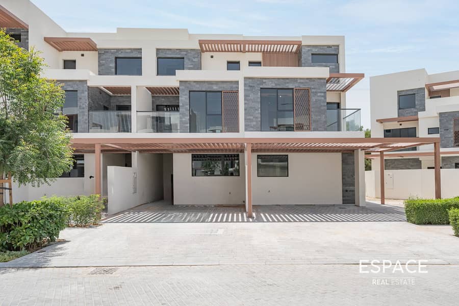 位于达马克山庄,银色温泉别墅区 6 卧室的别墅 7500000 AED - 11802701 位于达马克山庄,银色温泉别墅区 6 卧室的别墅 7500000 AED - 11802701
