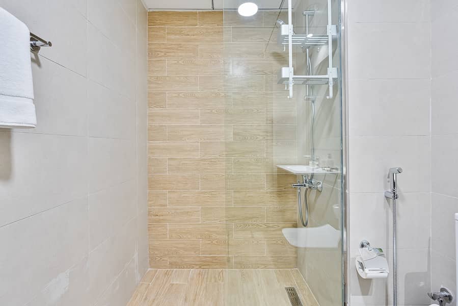 12 Full Bathroom 2 (2). jpeg