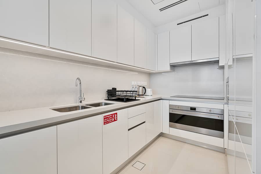 9 Full Kitchen (9). jpeg