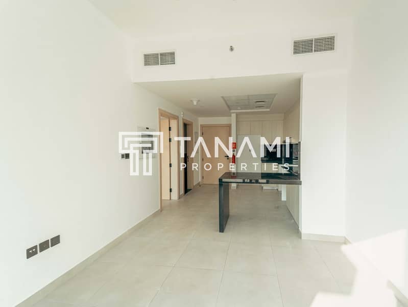 WELL MAINTAIN | SPACIOUS 1 BED | READY TO MOVE WELL MAINTAIN | SPACIOUS 1 BED | READY TO MOVE