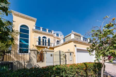4 Bedroom Villa for Rent in Jumeirah Park, Dubai - Single row | away from cables | Spacious
