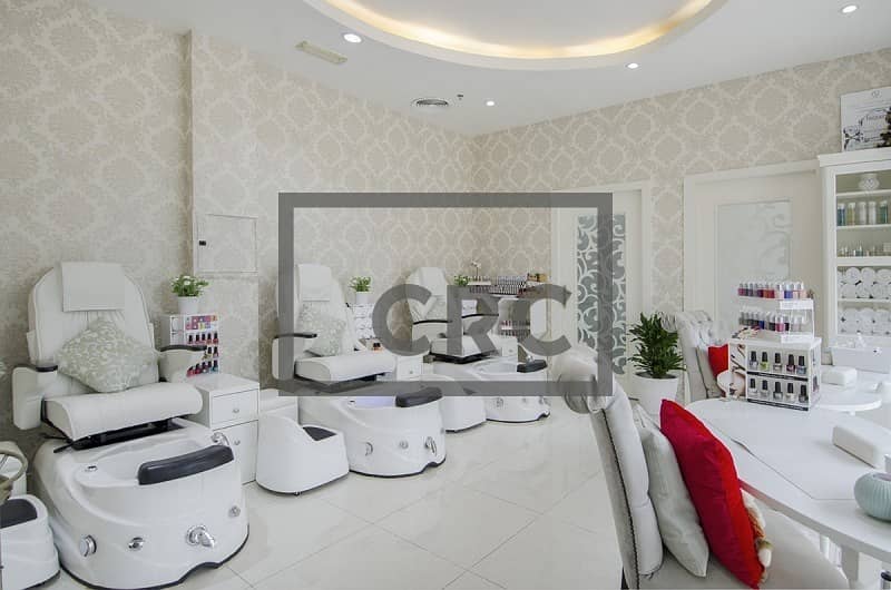 Fully equipped nails spa | Prime location