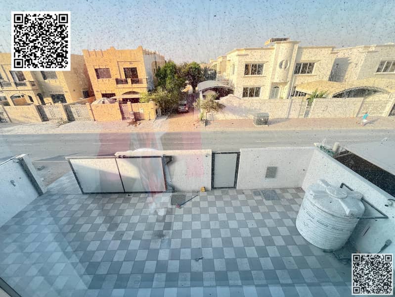 5 d8ec4f23-709b-44ef-8fc7-2bd196ca2304. jpg