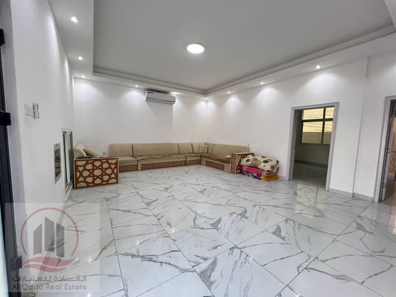 4 30bc9ea8-890f-4a4b-98ef-120644aed0de. jpg