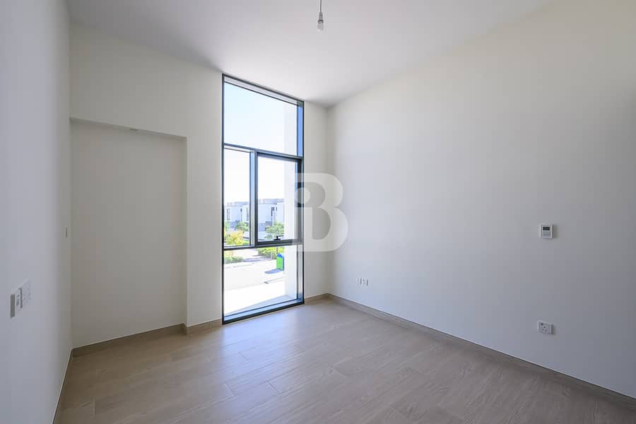 Landscaped | Walk to the Pool and Park Landscaped | Walk to the Pool and Park
