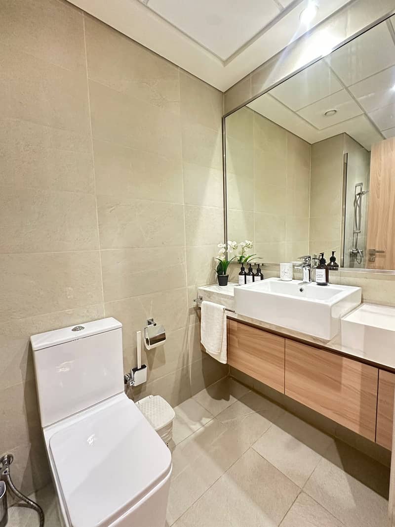 8 Toilet 1. jpeg
