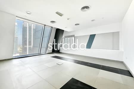 Office for Rent in Business Bay, Dubai - Fully Furnished | High Floor | Vacant