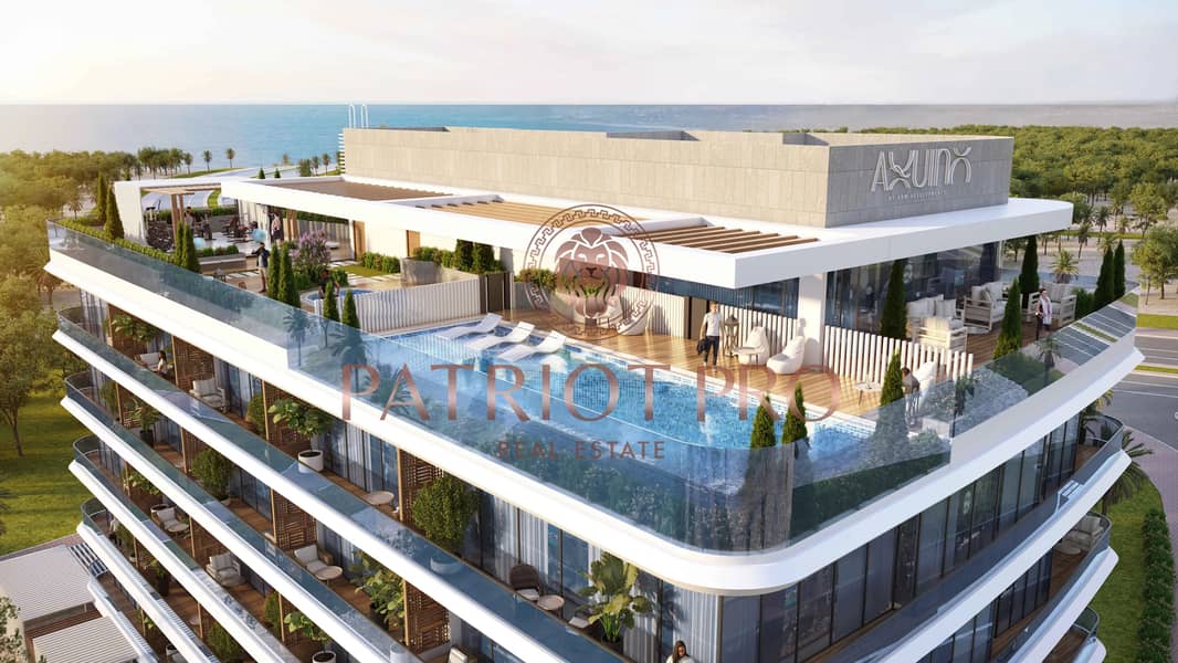4 rooftopInfinityPool. jpg