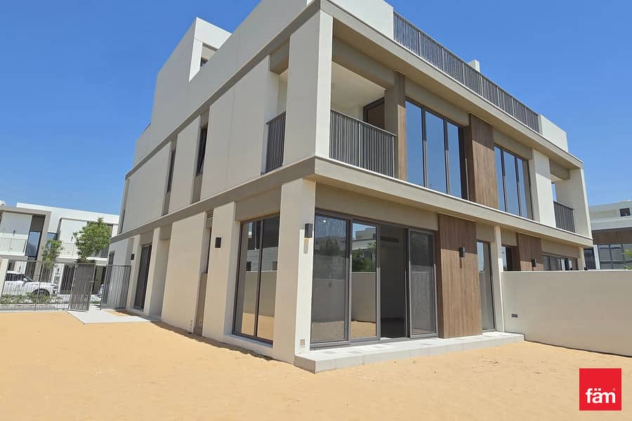 位于蒂拉尔阿尔加夫综合社区,奥拉别墅区 5 卧室的别墅 400000 AED - 11811097 位于蒂拉尔阿尔加夫综合社区,奥拉别墅区 5 卧室的别墅 400000 AED - 11811097