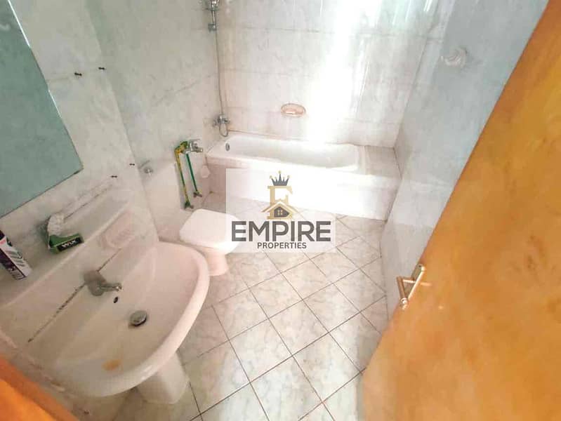 30 1faaad0d-6881-4120-94a4-f770ba933288. jpg