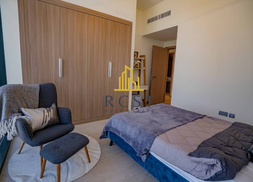 30 Riviera handover-20. jpg