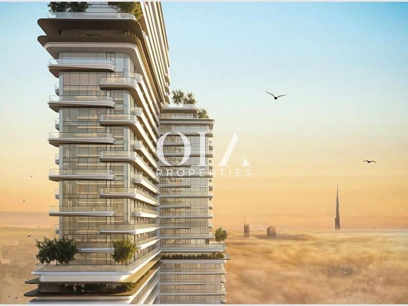 8 AZIZI MILAN 8. jpg