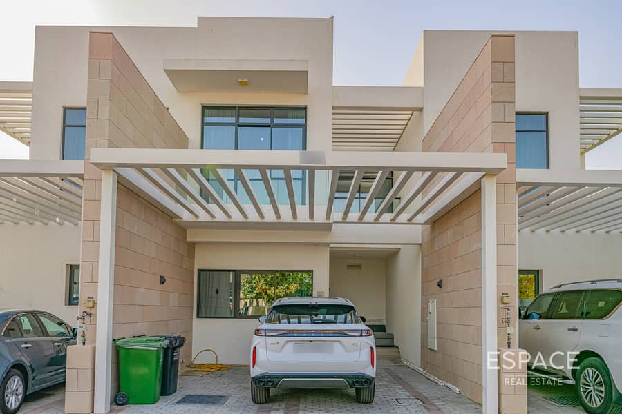 位于达马克山庄，公园别墅，里奇蒙德别墅区 4 卧室的别墅 220000 AED - 11812810